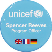 Badges personnalisés Ronds - Sans bord et avec fond bleu ciel | www.namebadgesinternational.fr